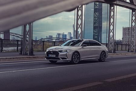 DS 9 - Plug-in-Hybrid mit 360 PS bestellbar DS 9 - Plug-in-Hybrid mit 360 PS bestellbar