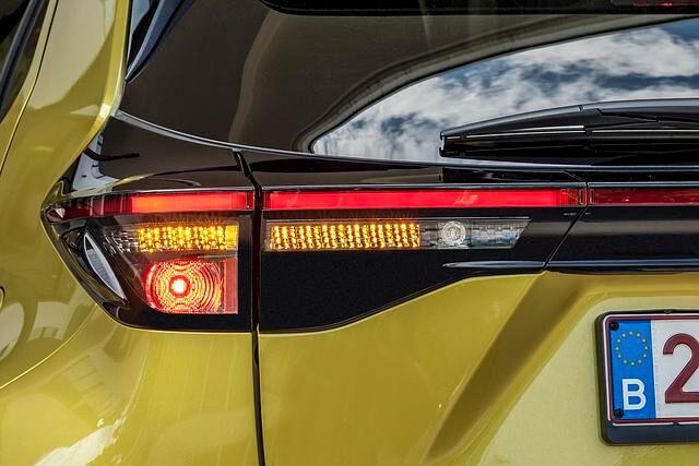 Ein schickes Detail sind die feinen LED-Streifen in den Rückleuchten 