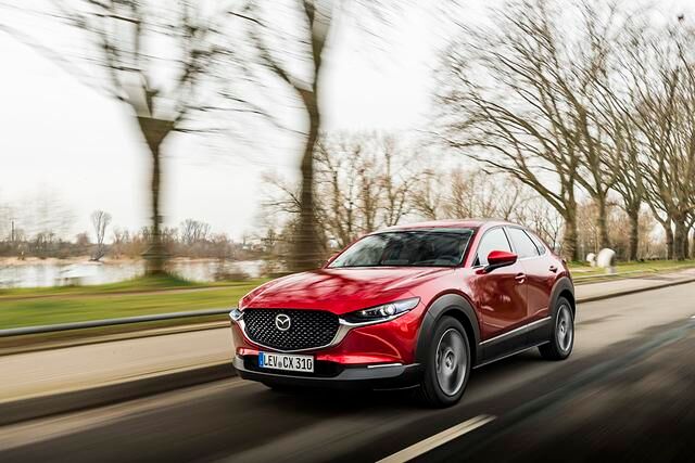 Der Motor läuft zwar ausgesprochen kultiviert und entfaltet seine Leistung sehr linear