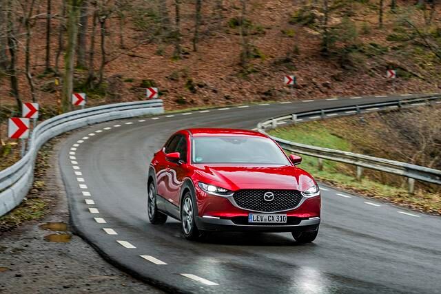 Allerdings liegt das maximale Drehmoment bei übersichtlichen 240 Newtonmetern, die zur Gänze auch erst bei 4.000 U/min anliegen