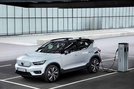 Volvo XC40 Recharge Pure Electric - Single statt Twin