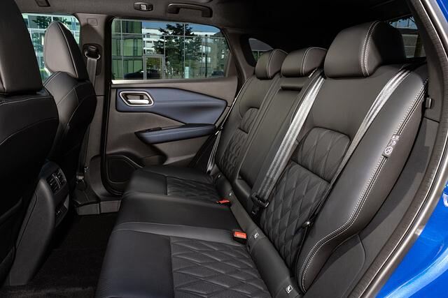 Das Platzangebot des 4,43 langen Crossovers ist ordentlich