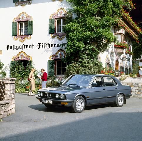 Der 528i leistete 135 kW/184 PS