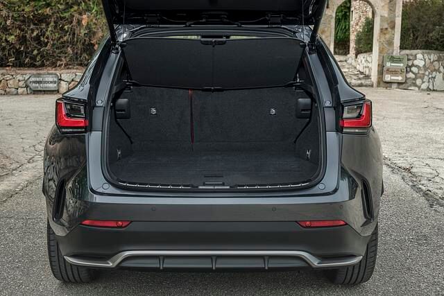 Die zweite Generation ist um 6 Zentimeter auf 4,66 Meter in der Länge gewachsen