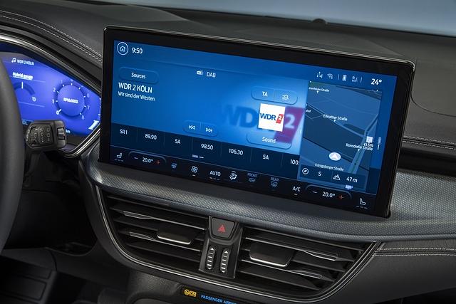 Höhepunkt der Modellpflege beim Focus ist der neue 13,2-Zoll-Touchscreen mit dem neuen Betriebssystem Sync 4