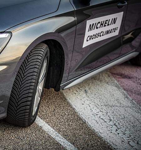 Auch mit Ganzjahresreifen können Autofahrer sparen