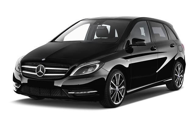 <h3 class='text-lg font-medium md:text-xl md:font-semibold'>Platz 9: Mercedes-Benz B-Klasse Minivan, 2011 – 2018</h3><p><a title="Tests und Erfahrungen Mercedes-Benz B-Klasse" href="https://www.autoplenum.de/auto/mercedes-benz/b-klasse/van-2011">Tests und Erfahrungen mit dem Mercedes-Benz B-Klasse</a></p>
<p>Kategorie 2+1 / 2+2: Wer mehr Platz braucht, sagt B statt A. Denn die B-Klasse von Mercedes macht mit 21 cm mehr Radstand und 39 cm mehr Länge erst das möglich, was der kompakteren A-Klasse noch etwas fehlt: Komfort sowie reichlich Platz für fünf Personen und Reisegepäck. Besitzer sind von Motor, Getriebe und der hohen Sitzposition besonders überzeugt. Etwas mehr Ökonomie im Spritverbrauch wäre wünschenswert. Das Thema Fahrsicherheit ist bei Daimler seit Jahrzehnten Firmenphilosophie, die langen Listen von Extras leider auch. Dafür gibt´s fünf Sterne im Crashtest und einen großen Stern auf dem Kühler.</p>