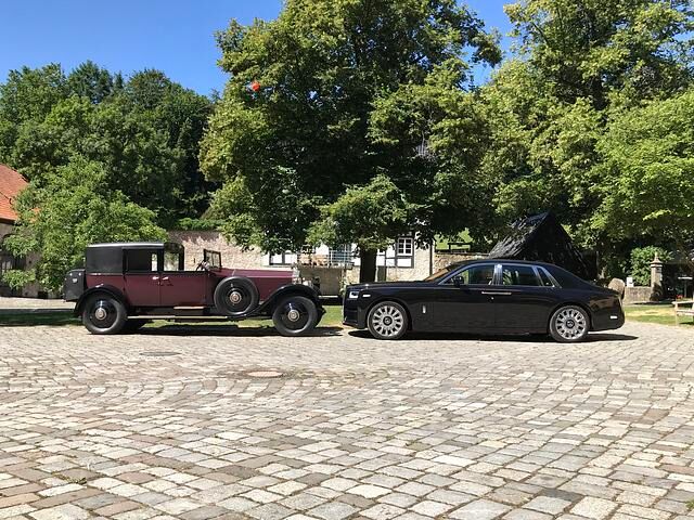Impression: Rolls-Royce Phantom I trifft auf Phantom VIII - Im Laufe von fast hundert Jahren