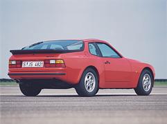 Tradition: 40 Jahre Porsche 944  - Gran Turismo mit Glaskuppel