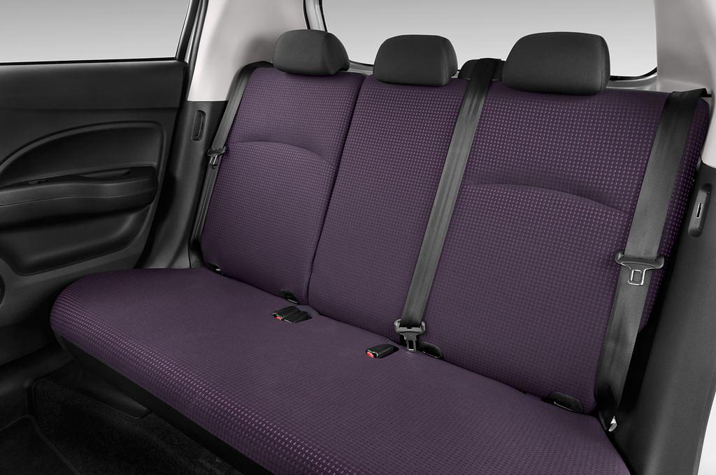 Mitsubishi Space Star (Baujahr 2013) Shine+ 5 Türen Rücksitze