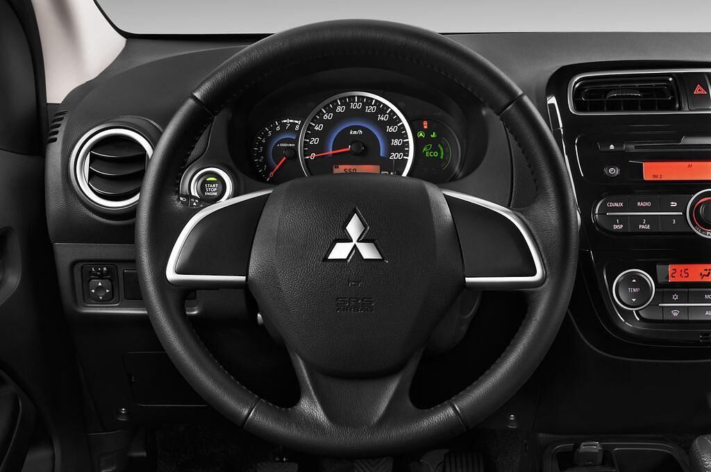 Mitsubishi Space Star (Baujahr 2013) Shine+ 5 Türen Lenkrad