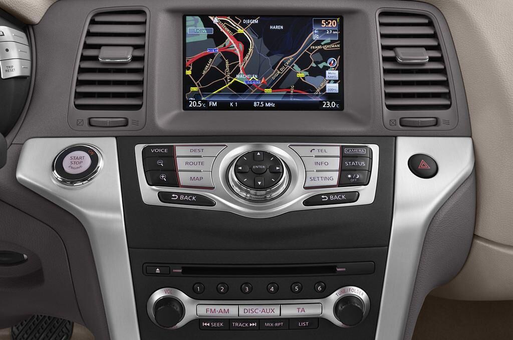 Nissan Murano (Baujahr 2014) Executive 5 Türen Radio und Infotainmentsystem