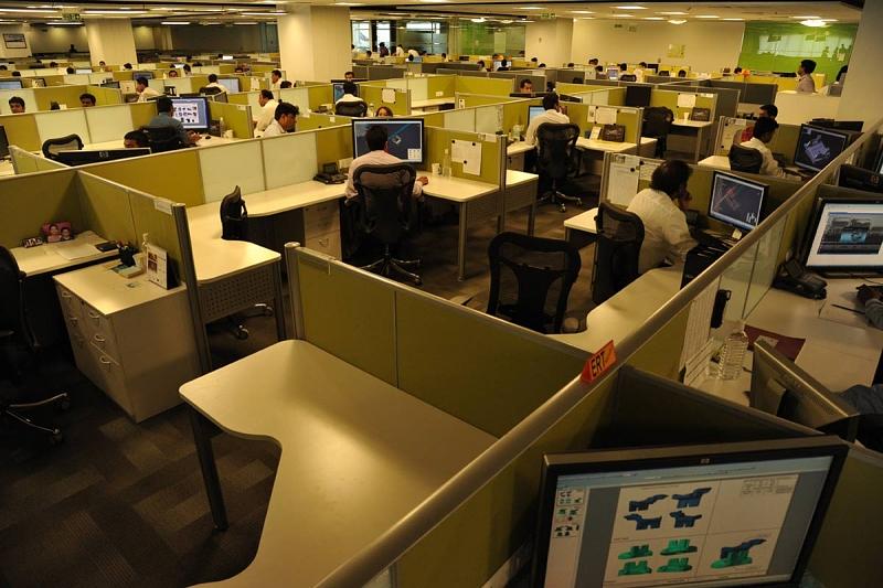 Die IT-Spezialisten in Bangalore entwickeln Simulationen, mit denen sich neue Modelle schneller und kostengünstiger aus der Taufe heben lassen.