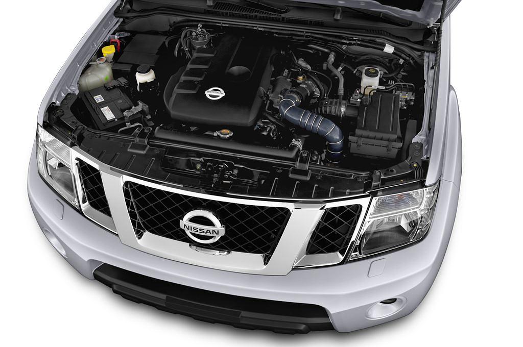 Nissan Navara (Baujahr 2012) LE 4 Türen Motor