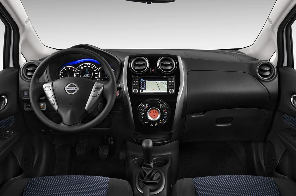 Nissan Note (Baujahr 2013) Acenta 5 Türen Cockpit und Innenraum