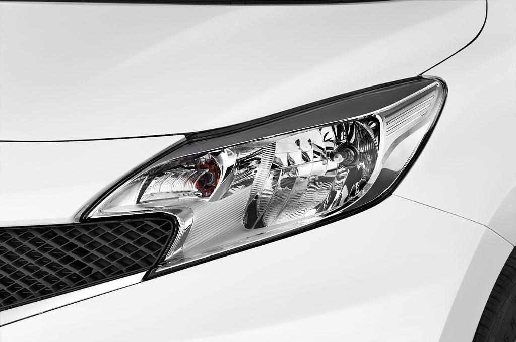 Nissan Note (Baujahr 2013) Acenta 5 Türen Scheinwerfer