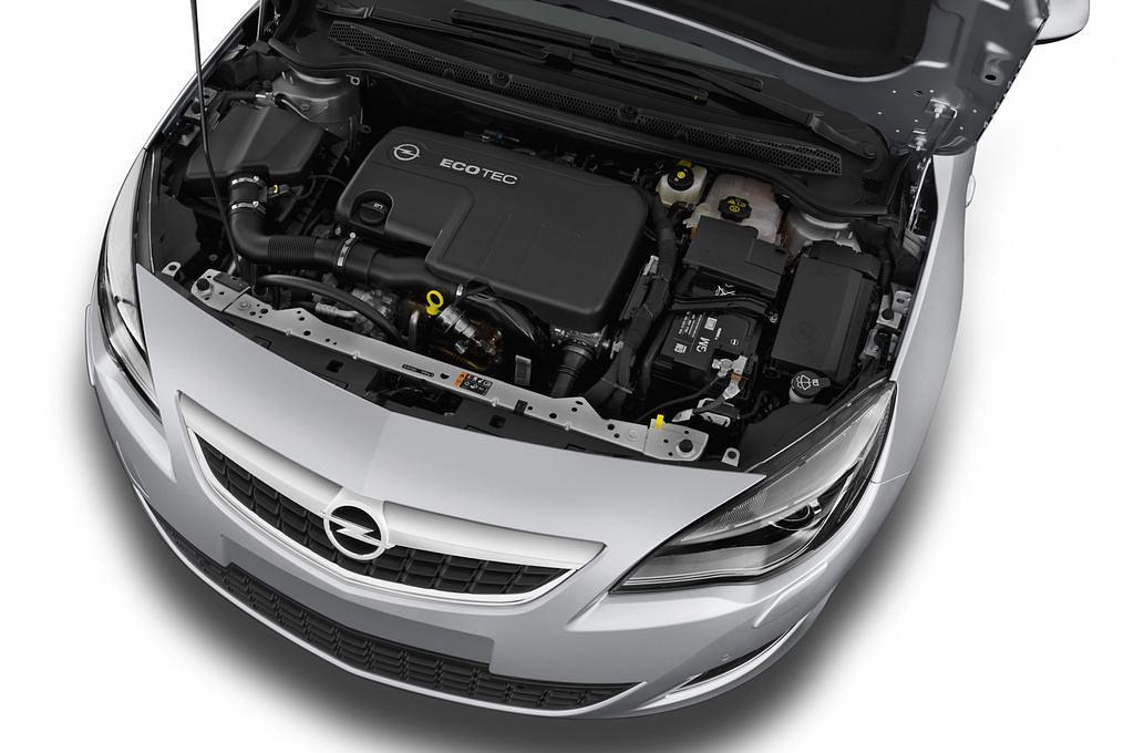 Opel Astra (Baujahr 2012) INNOVATION 5 Türen Motor