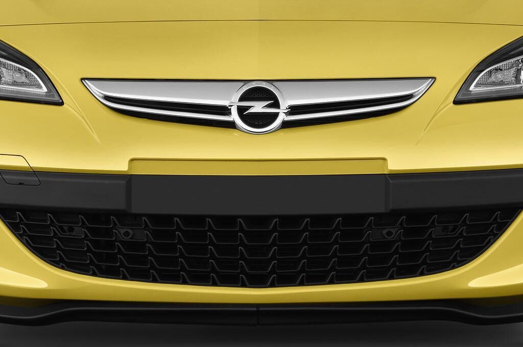 Opel Astra GTC (Baujahr 2013) INNOVATION 3 Türen Kühlergrill und Scheinwerfer