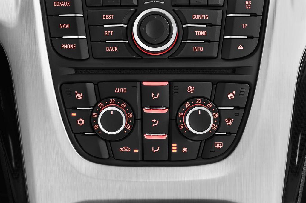 Opel Astra GTC (Baujahr 2013) INNOVATION 3 Türen Temperatur und Klimaanlage