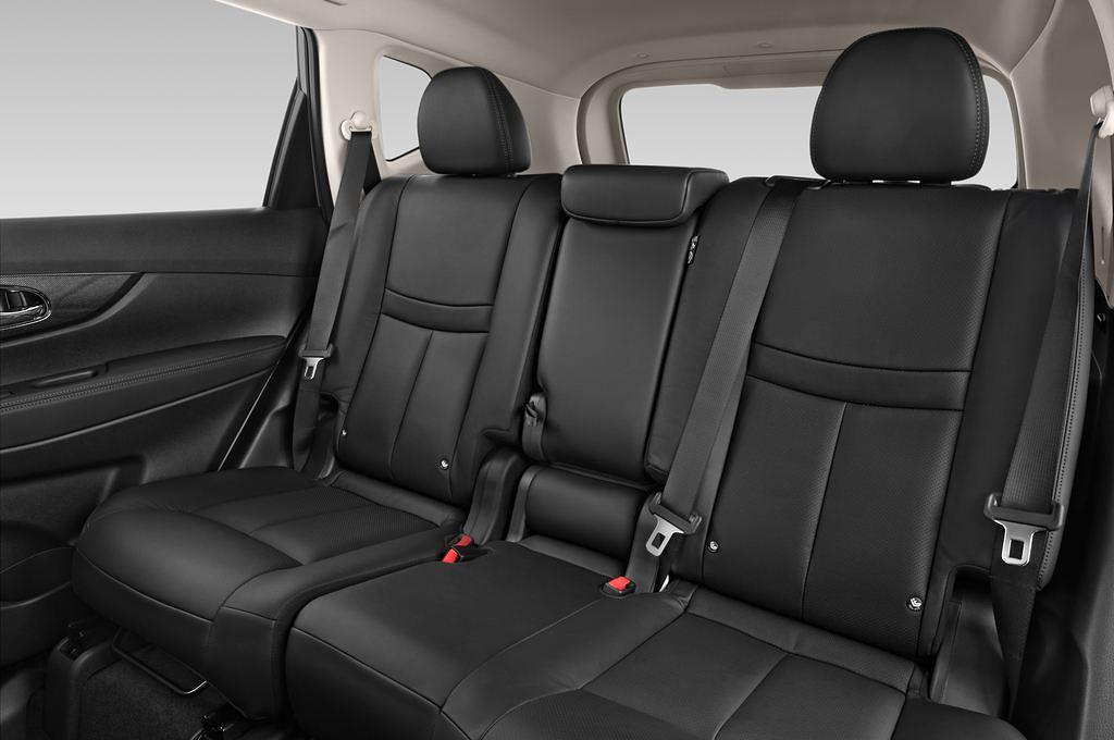 Nissan X-Trail (Baujahr 2014) Tekna 5 Türen Rücksitze