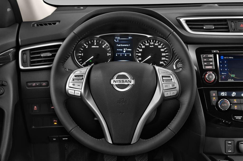 Nissan X-Trail (Baujahr 2014) Tekna 5 Türen Lenkrad