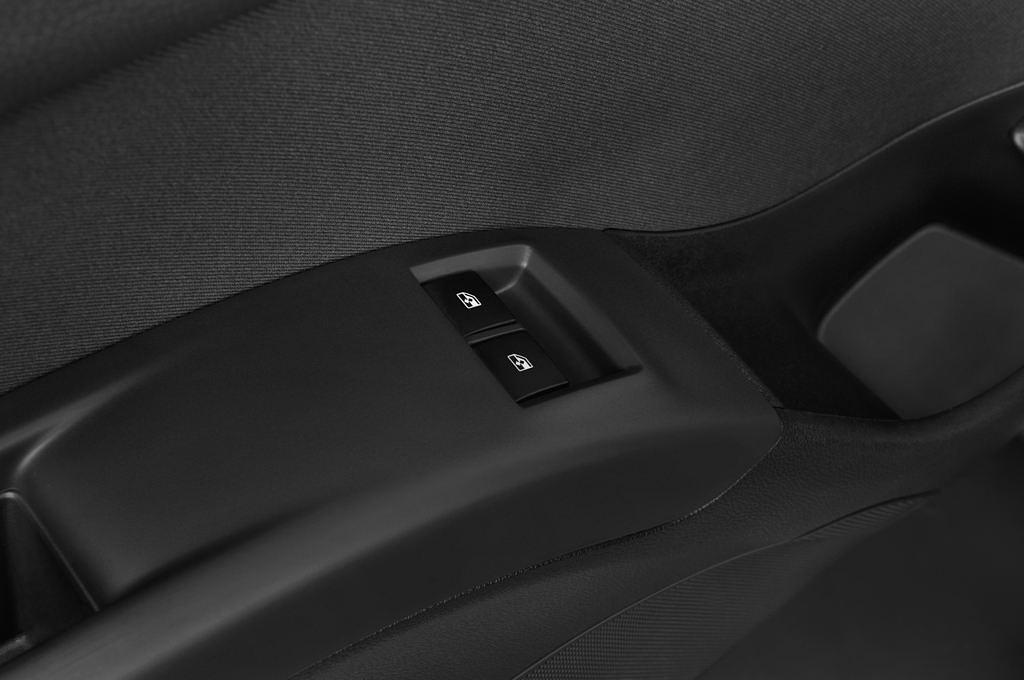 Opel Meriva (Baujahr 2012) Selection 5 Türen Bedienungselemente Tür