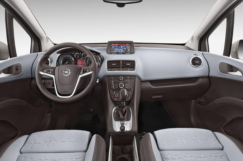 Opel Meriva (Baujahr 2015) Innovation 5 Türen Cockpit und Innenraum