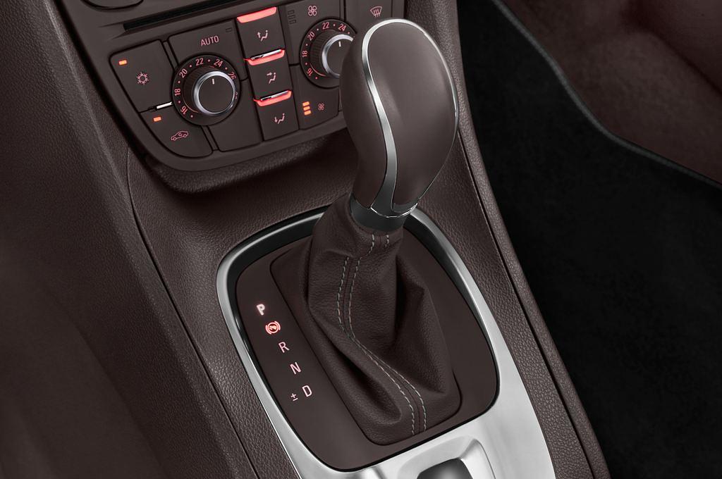 Opel Meriva (Baujahr 2015) Innovation 5 Türen Schalthebel