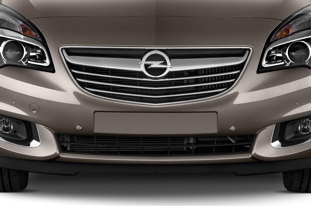 Opel Meriva (Baujahr 2015) Innovation 5 Türen Kühlergrill und Scheinwerfer