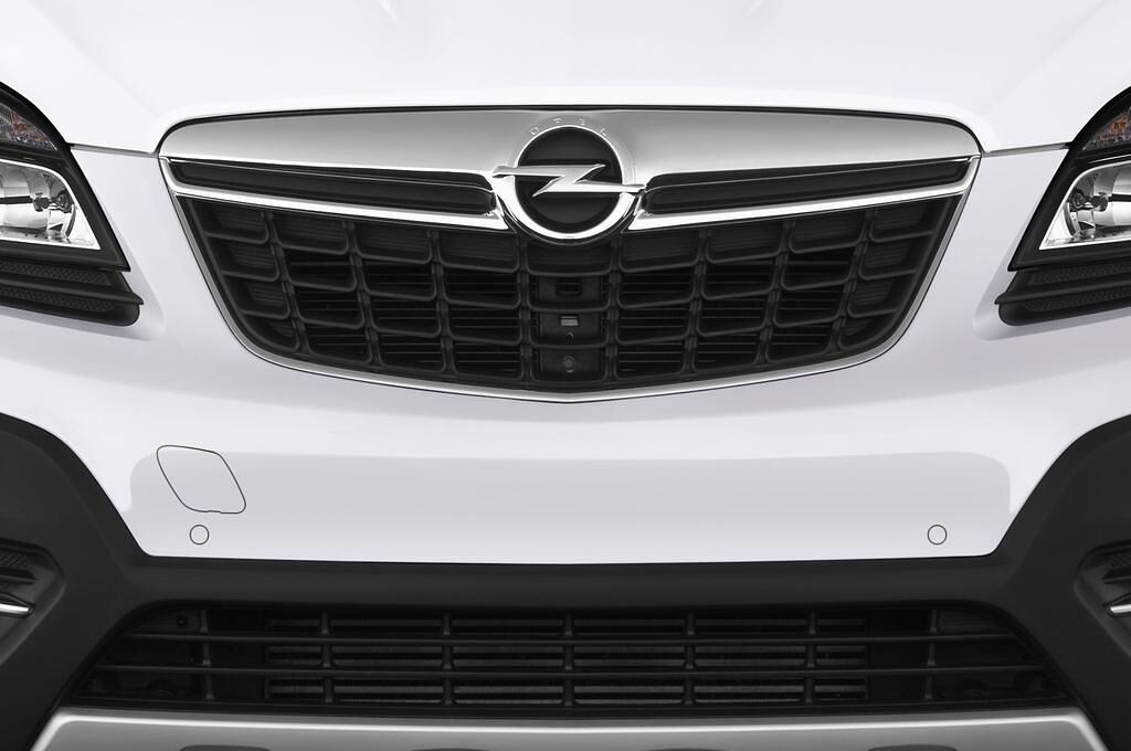 Opel Mokka (Baujahr 2013) Edition 5 Türen Kühlergrill und Scheinwerfer
