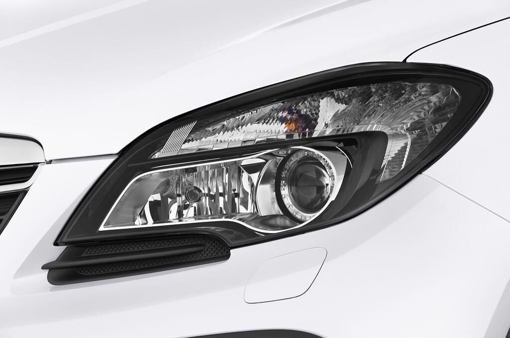 Opel Mokka (Baujahr 2013) Edition 5 Türen Scheinwerfer