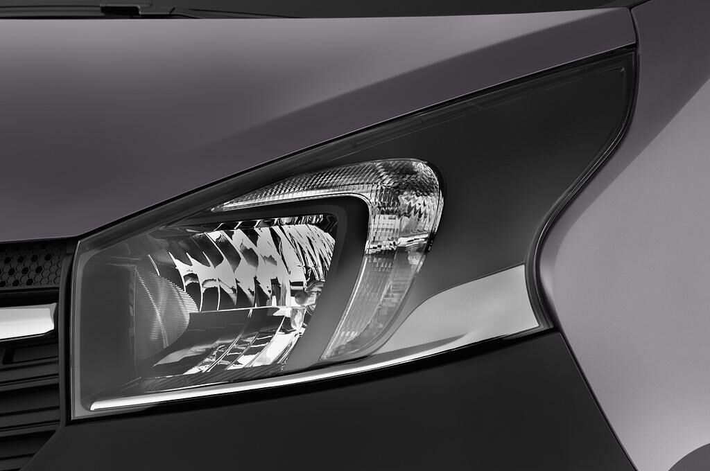 Opel Vivaro (Baujahr 2015) 1.6 Cdti L1H1 2.7 4 Türen Scheinwerfer