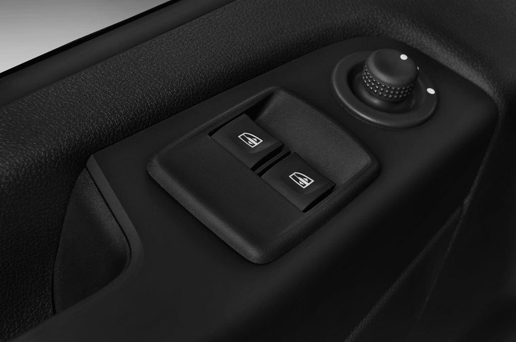 Opel Vivaro (Baujahr 2015) 1.6 Cdti Ecoflex L1H1 4 Türen Bedienungselemente Tür