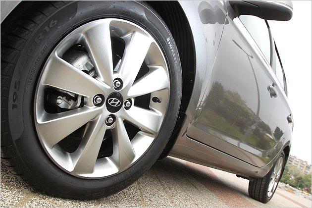 Leichtmetallfelgen werten den i20 auf