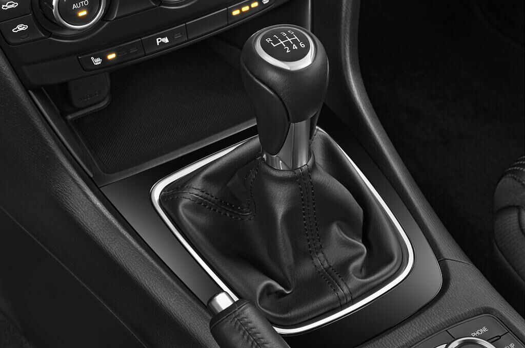 Mazda Mazda6 (Baujahr 2014) Center-Line 5 Türen Schalthebel