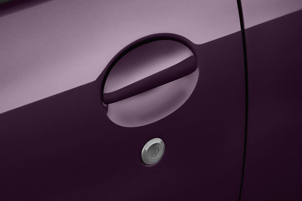Peugeot 107 (Baujahr 2012) Envy 3 Türen Türgriff