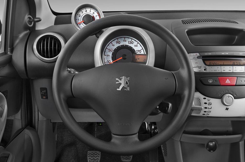 Peugeot 107 (Baujahr 2010) Filou 5 Türen Lenkrad