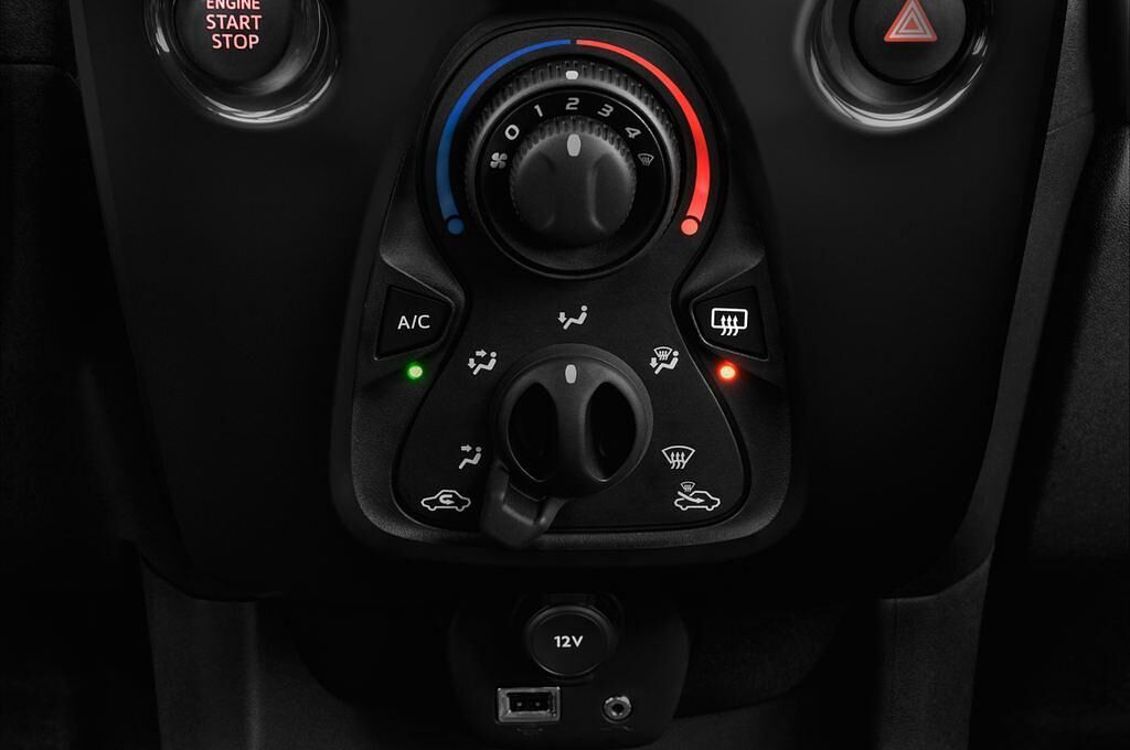Peugeot 108 (Baujahr 2016) Top! Allure 5 Türen Temperatur und Klimaanlage
