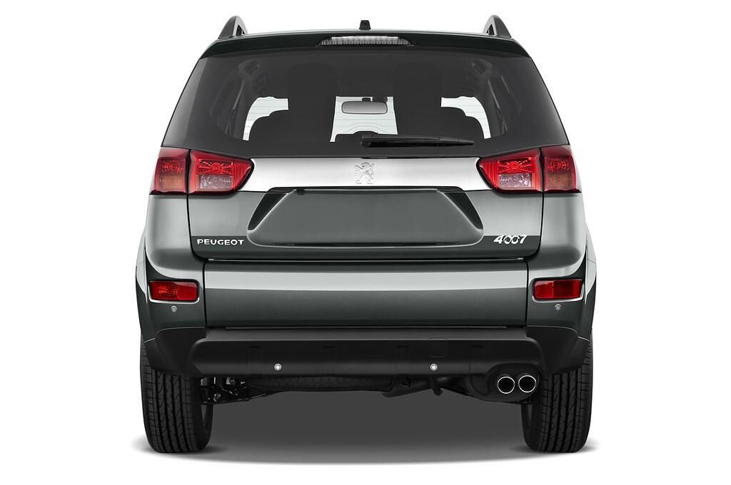 Peugeot 4007 (Baujahr 2010) - 5 Türen Heckansicht