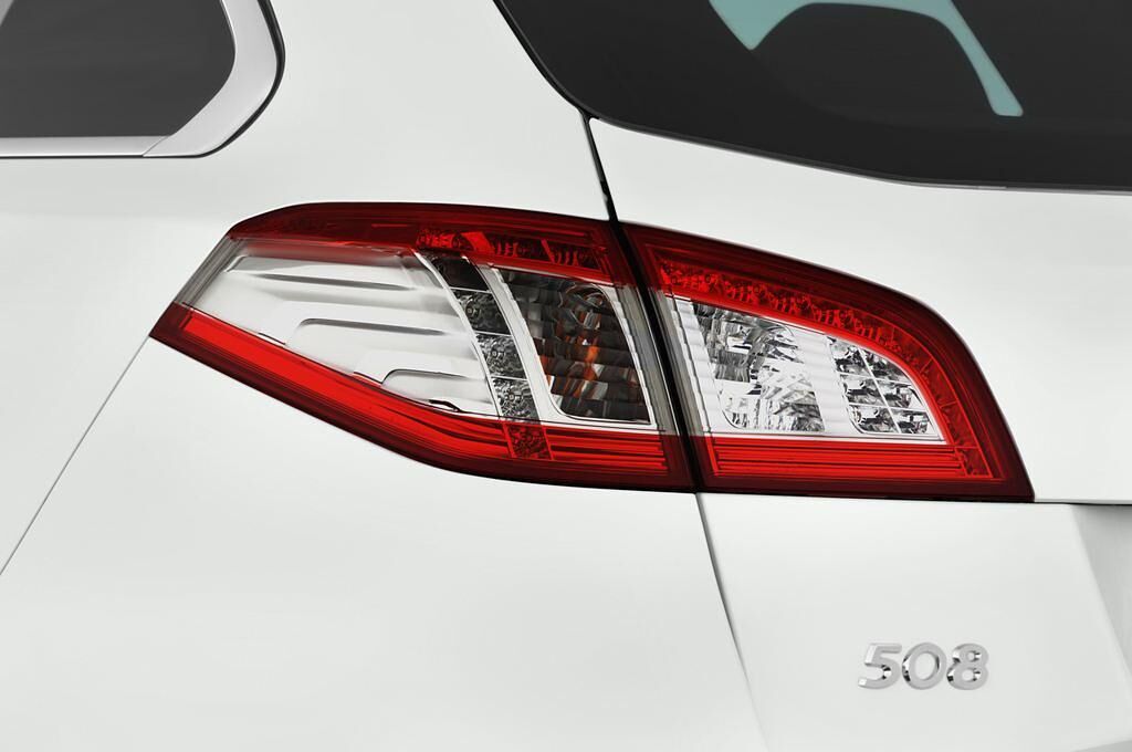 Peugeot 508 (Baujahr 2012) RXH 5 Türen Rücklicht