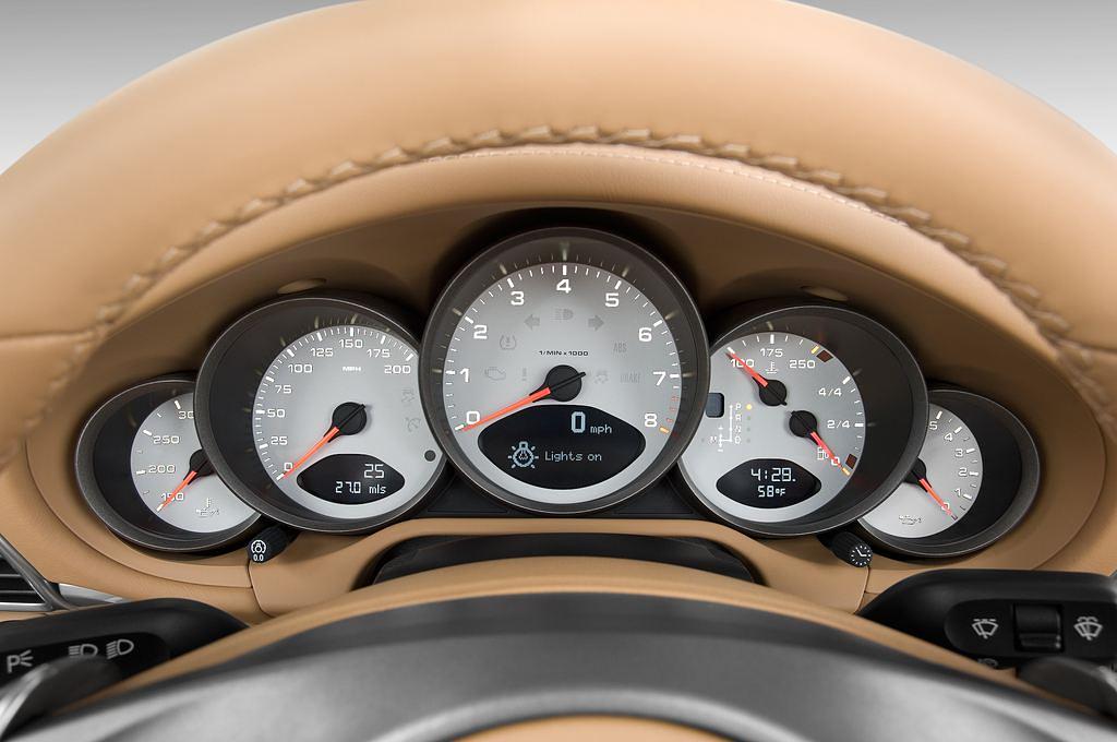 Porsche 911 (Baujahr 2010) Carrera 4S 2 Türen Tacho und Fahrerinstrumente
