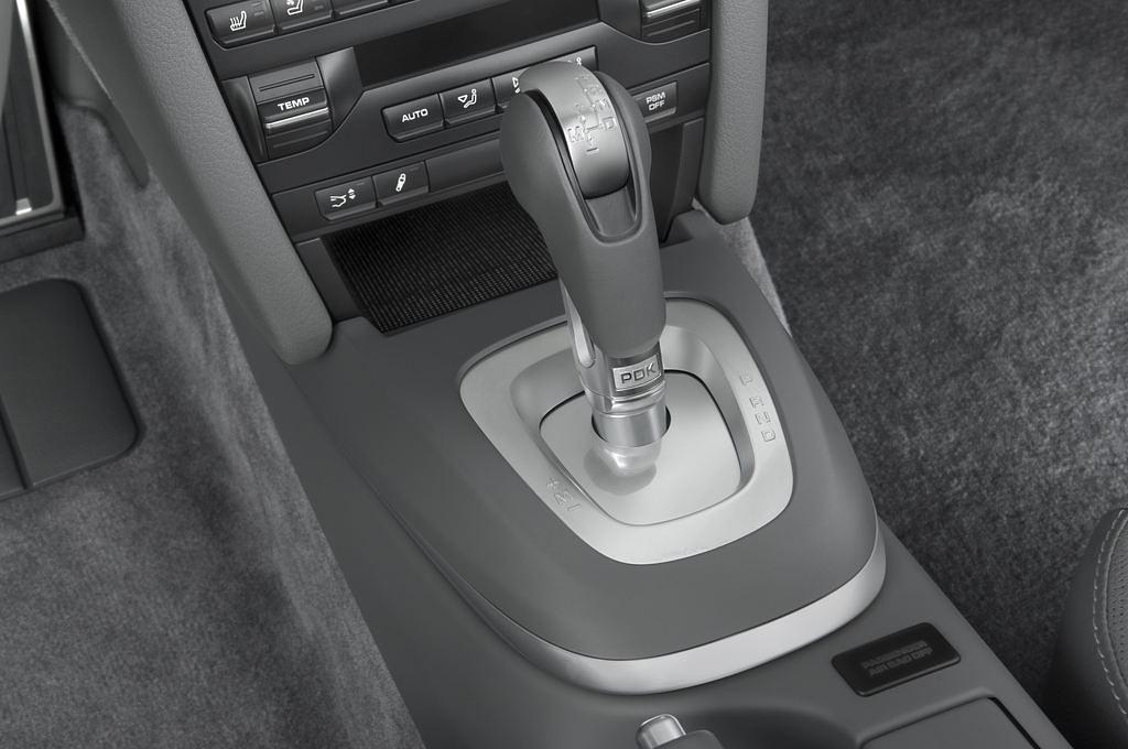 Porsche 911 (Baujahr 2010) Carrera S 2 Türen Schalthebel