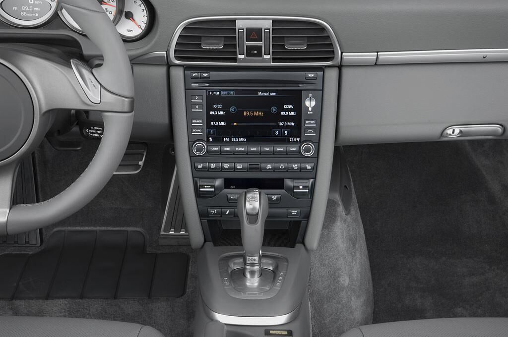 Porsche 911 (Baujahr 2010) Carrera S 2 Türen Mittelkonsole