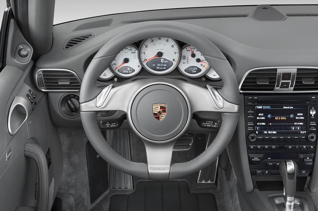Porsche 911 (Baujahr 2010) Carrera S 2 Türen Lenkrad