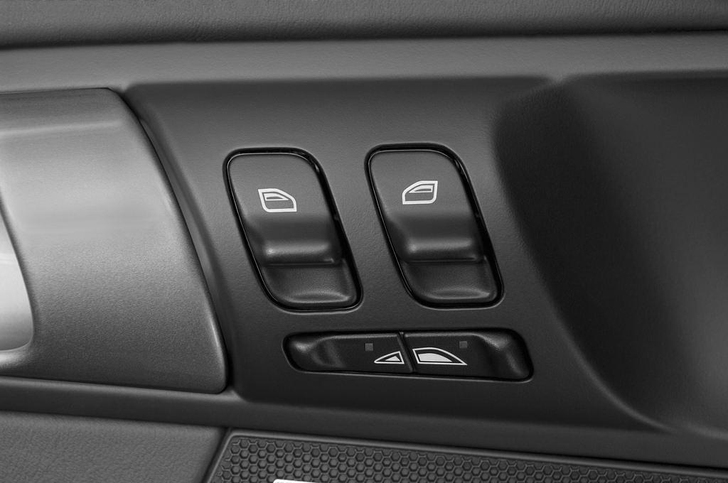 Porsche 911 (Baujahr 2010) Turbo Cabriolet 2 Türen Bedienungselemente Tür