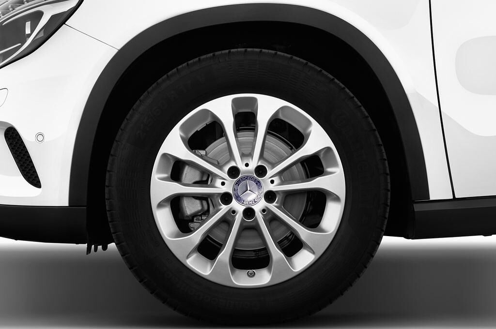 Mercedes GLA (Baujahr 2014) STYLE 5 Türen Reifen und Felge