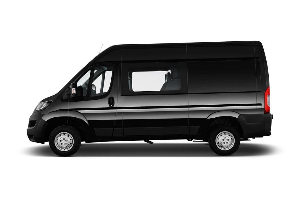 Peugeot Boxer (Baujahr 2017) - 4 Türen Seitenansicht