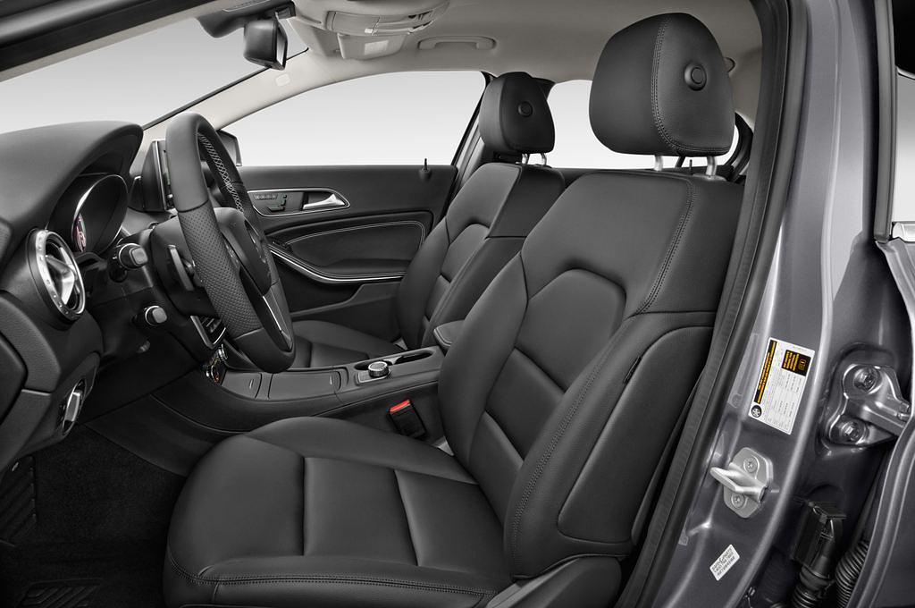 Mercedes GLA (Baujahr 2016) Urban 5 Türen Vordersitze
