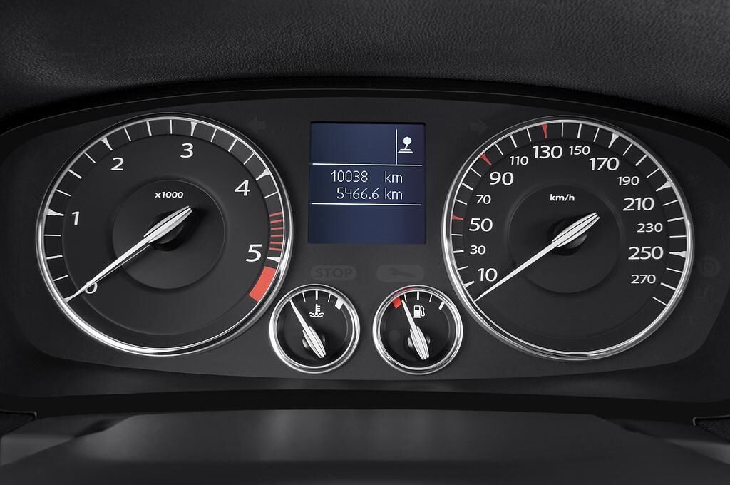 Renault Laguna (Baujahr 2010) Privilï¿½ge 5 Türen Tacho und Fahrerinstrumente