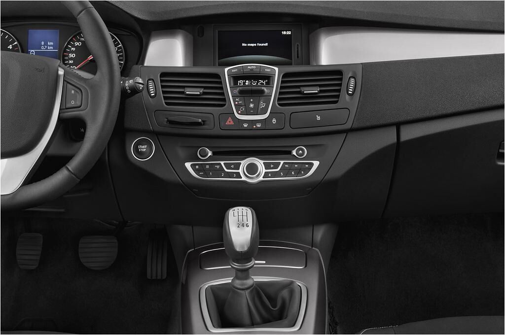 Renault Laguna (Baujahr 2012) Expression 5 Türen Mittelkonsole